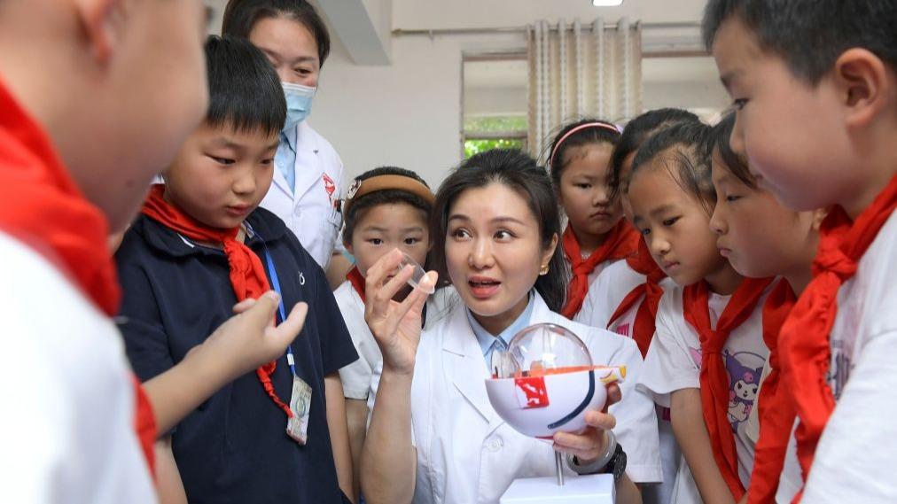 国产剧爱丫爱丫免费观看孟若羽剧免费观看
